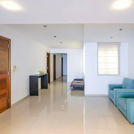 Apartmán Spacious Seafront 3-bedroom In Sv 3