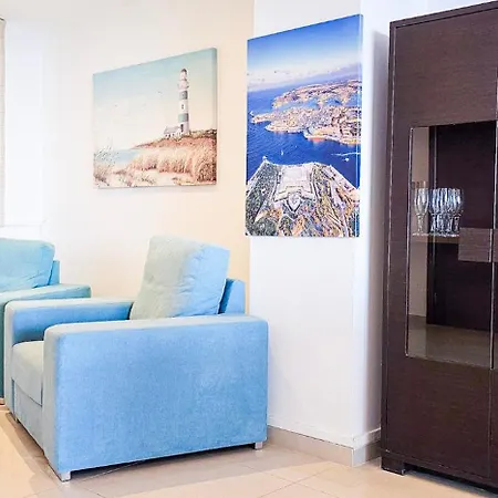 Spacious Seafront 3-bedroom In Sv 3