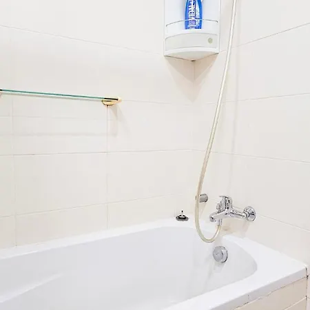 Spacious Seafront 3-bedroom In Sv 3