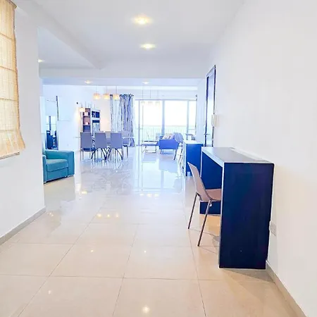 Spacious Seafront 3-bedroom In Sv 3 Σλιέμα